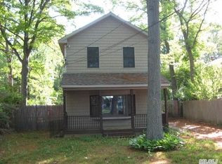 35 Wylde Rd, Mount Sinai, NY 11766