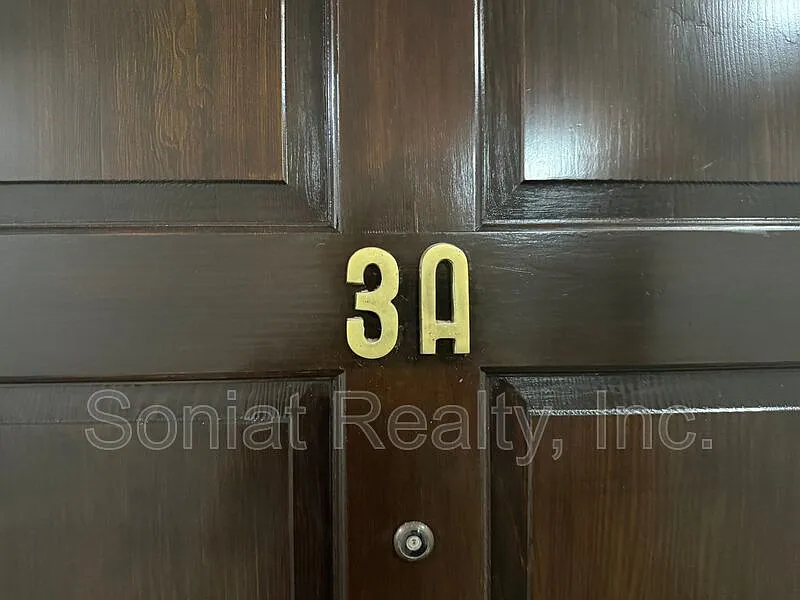 2 bed, 2.0 bath, 900 sqft, $2,000 — Photo 3