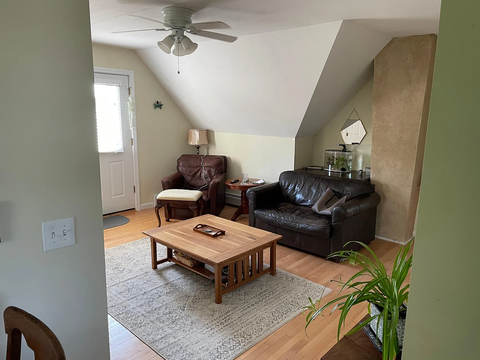2 bed, 1137 sqft, $1,800 — Photo 2