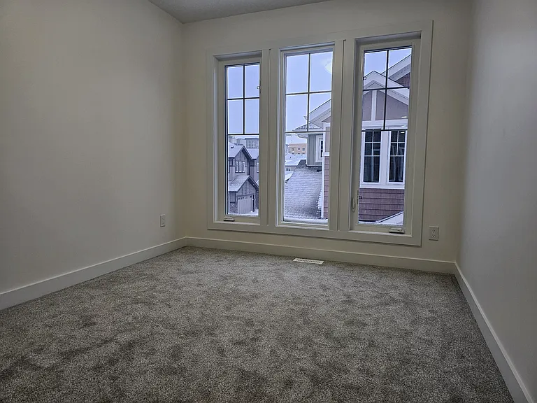 740 Daniels Way SW #8 — Photo 12