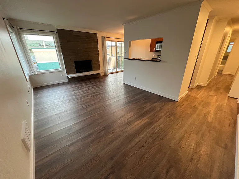 1016 6th Ave N #301 — Photo 3