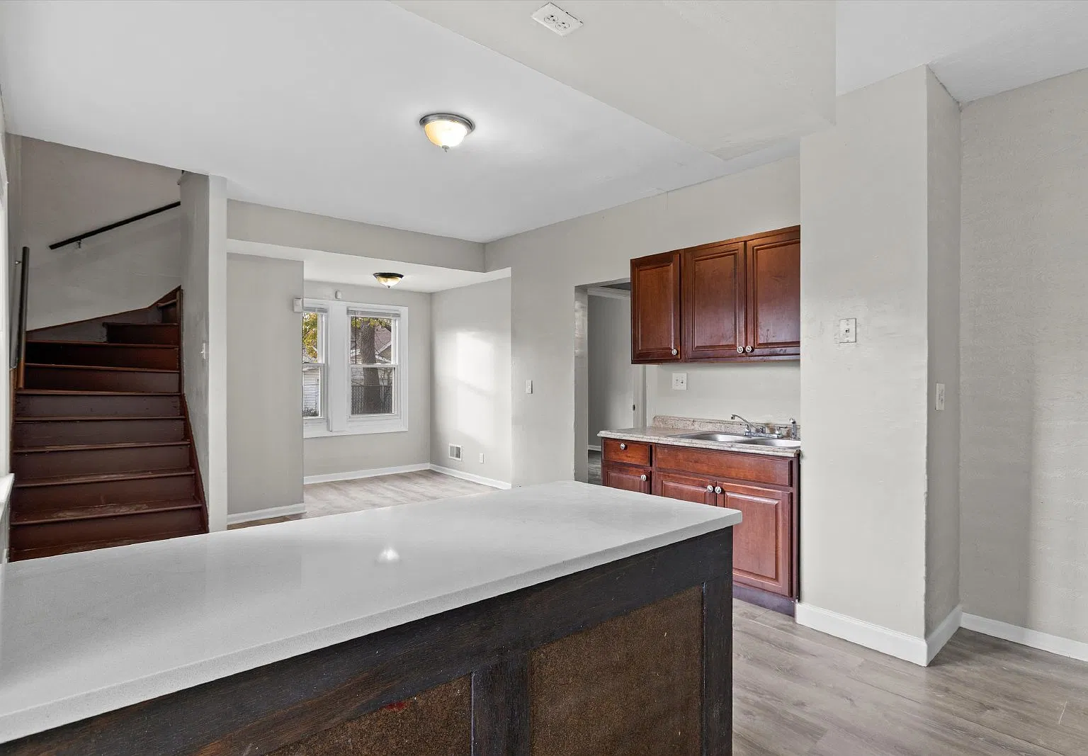 4 bed, 1.0 bath, 1500 sqft, $1,800 — Photo 3