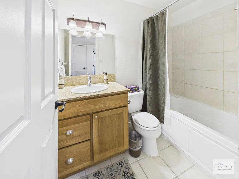 601 W San Mateo Rd #70 — Photo 23