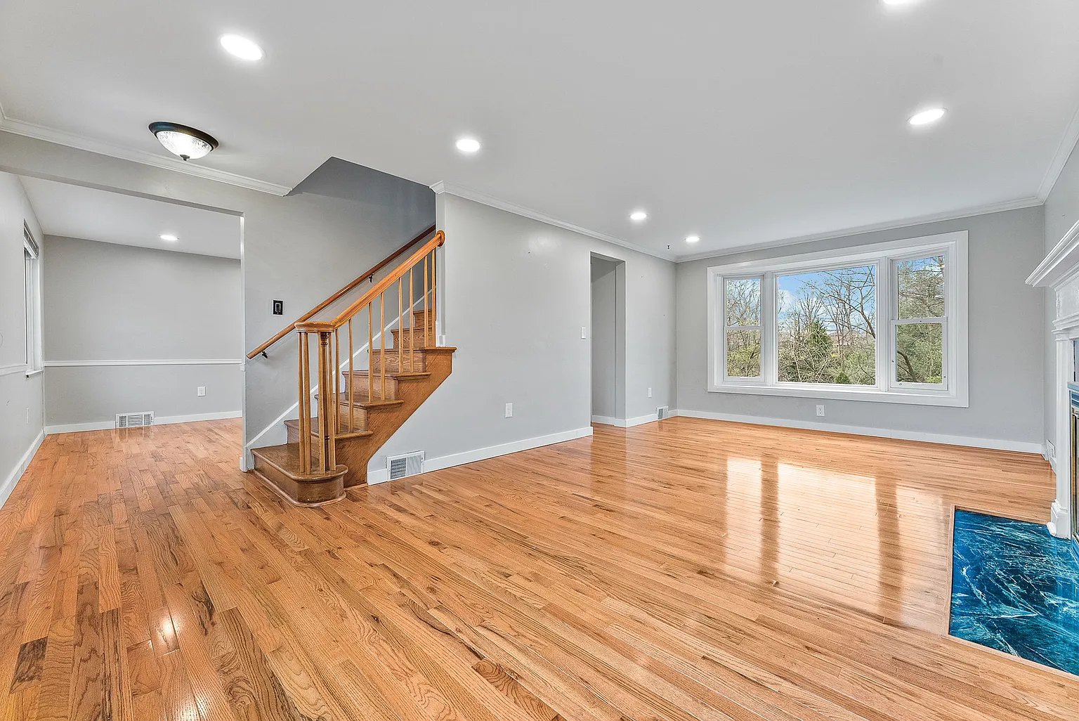 1218 Windermere Dr photo 1