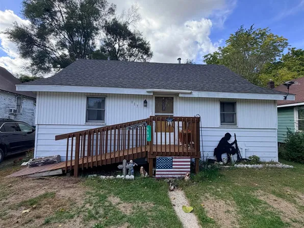 117 Pleasant Ave, Alma, MI 48801