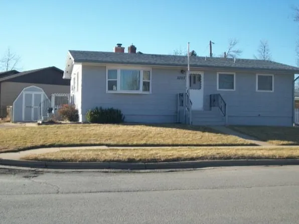 2207 38th St, Rapid City, SD 57702