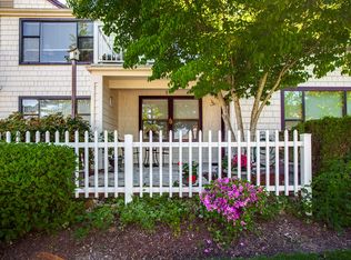4122 Providence Point Dr SE #1013, Sammamish, WA 98029