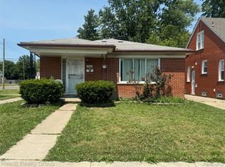 15201 Eastburn St, Detroit, MI 48205