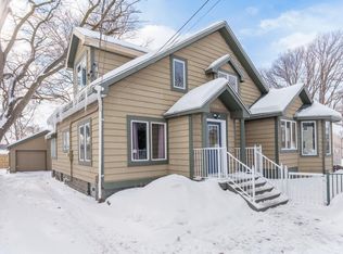 1746 County Road B E, Maplewood, MN 55109