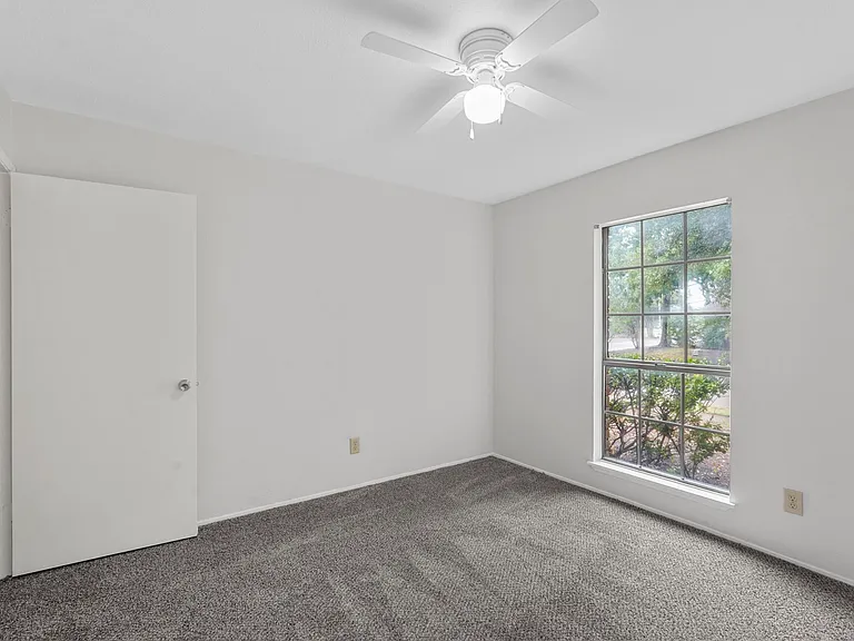 848 Shenandoah Dr — Photo 7