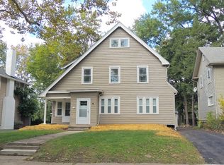 3165 Sycamore Rd, Cleveland Heights, OH 44118
