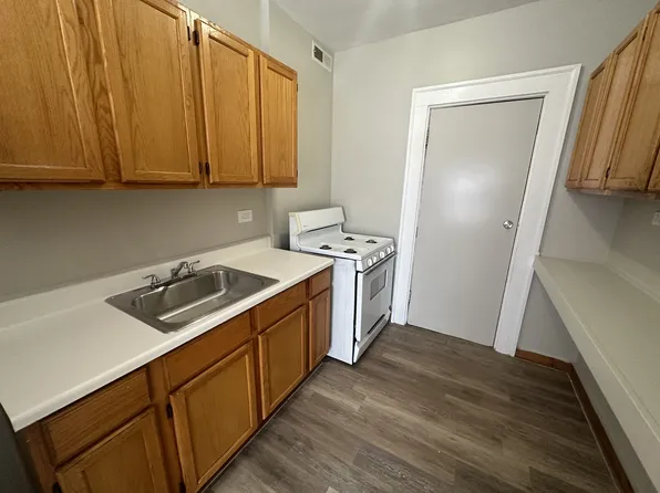 5300 W Division ST, 5300 W Division St #2eb616321, Chicago, IL 60651