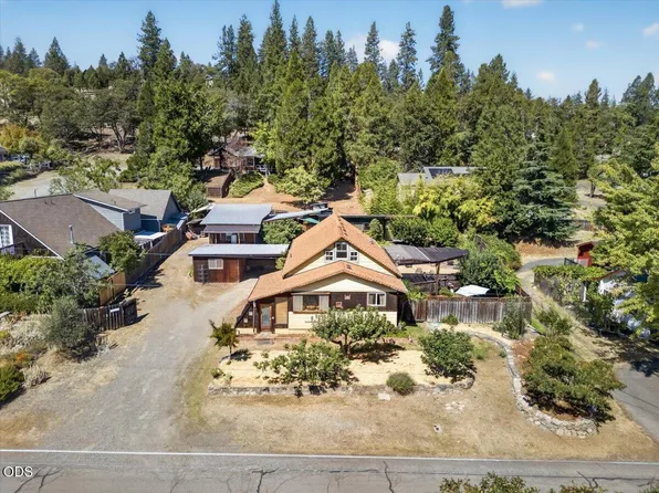 560 S Oregon St, Jacksonville, OR 97530
