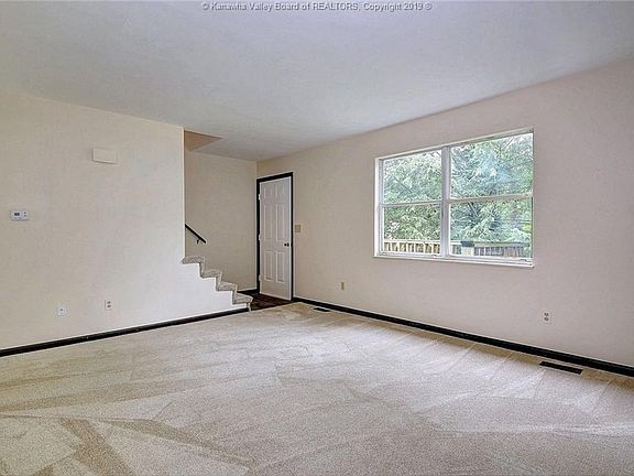 5th image of 941 Somerset Dr #A