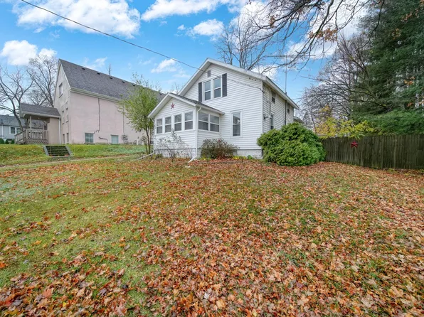 128 Julian St, Brooklyn, MI 49230