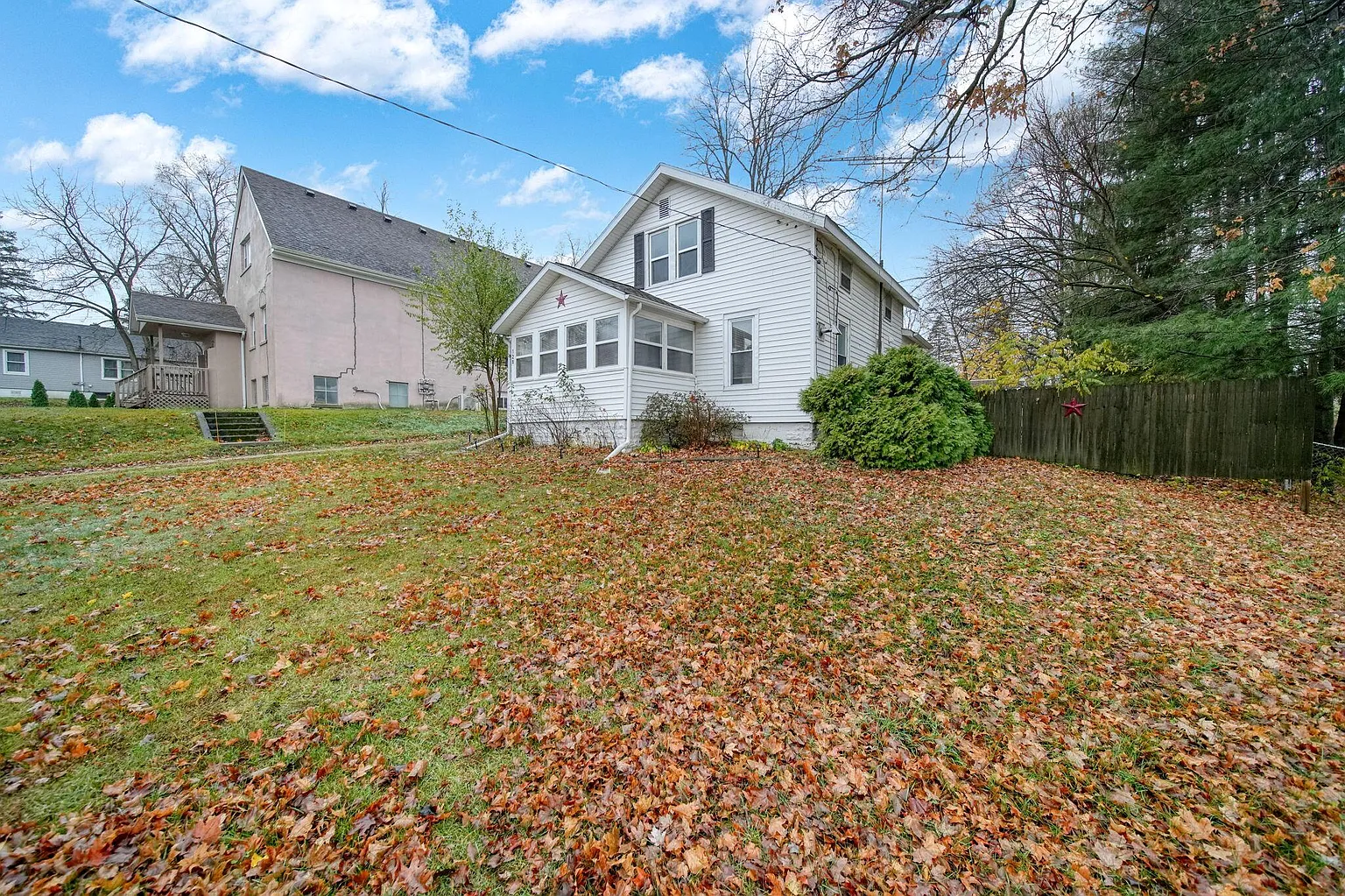 128 Julian St photo 1