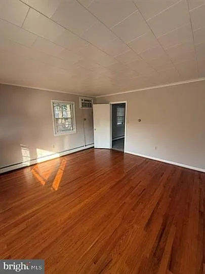304 Walnut St #A — Photo 6