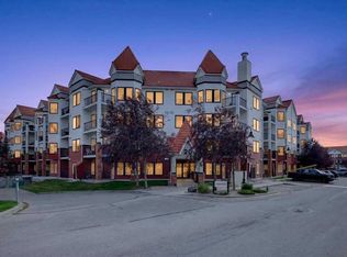 20 E Royal Oak Plz NW #226, Calgary, AB T3G 0E6