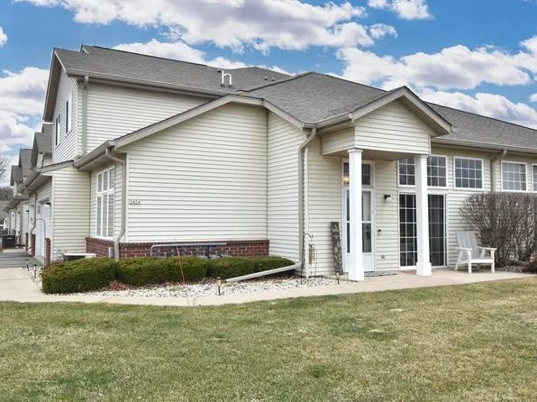 2424 Fox River PARKWAY #F, Waukesha, WI 53189