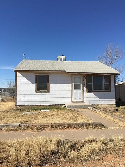 2nd image of 1110 Moran St