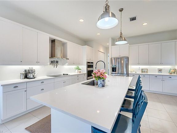 4th image of 4753 Sophia DR