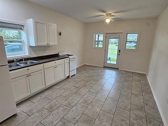2nd image of 9775 N Loop Rd APT 1