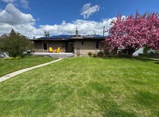 4712 S Grove Hill Rd SW, Calgary, AB T3E 4G2