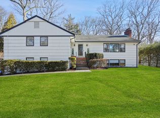 113 Redmont Rd, Stamford, CT 06903