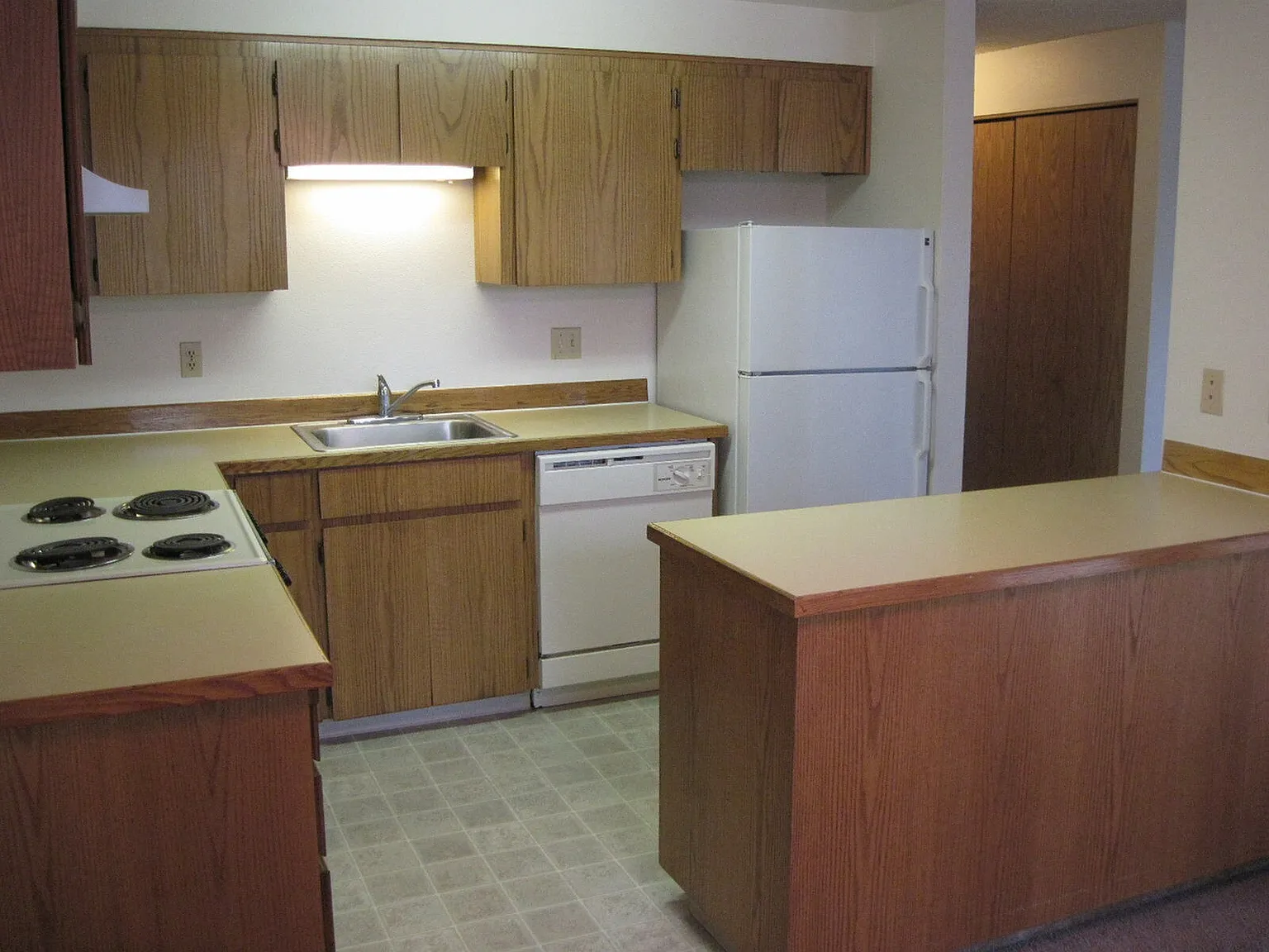 Kirk Grove Apartments — Photo 3