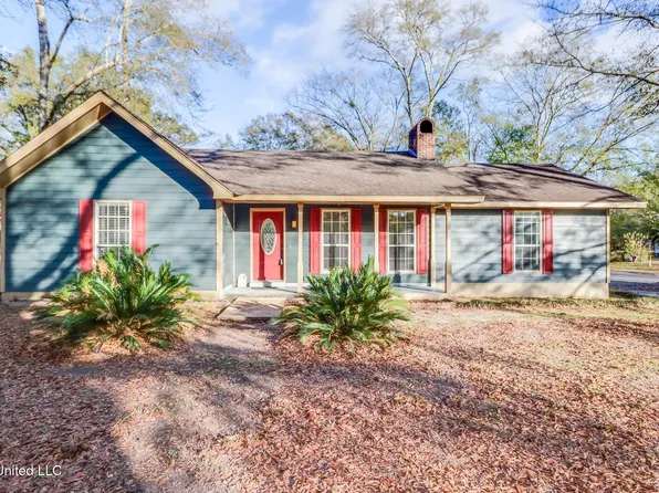 101 N Dorothy St, Wiggins, MS 39577