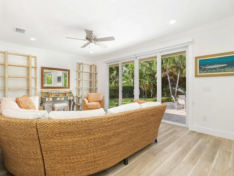 3317 Embassy Dr — Photo 13