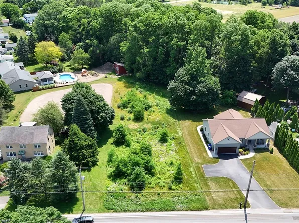 Clark St #40, Hamburg, NY 14075