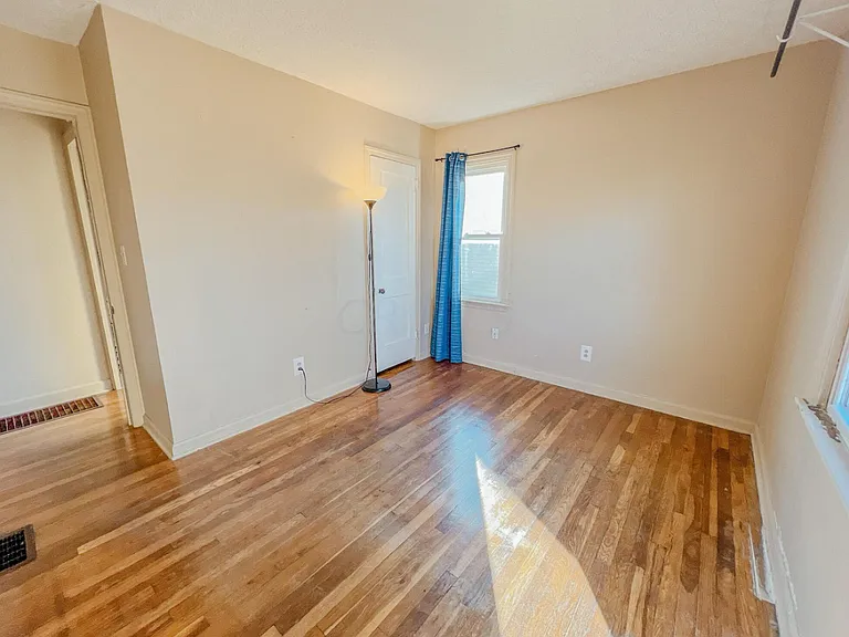 2630 Homecroft Dr — Photo 10