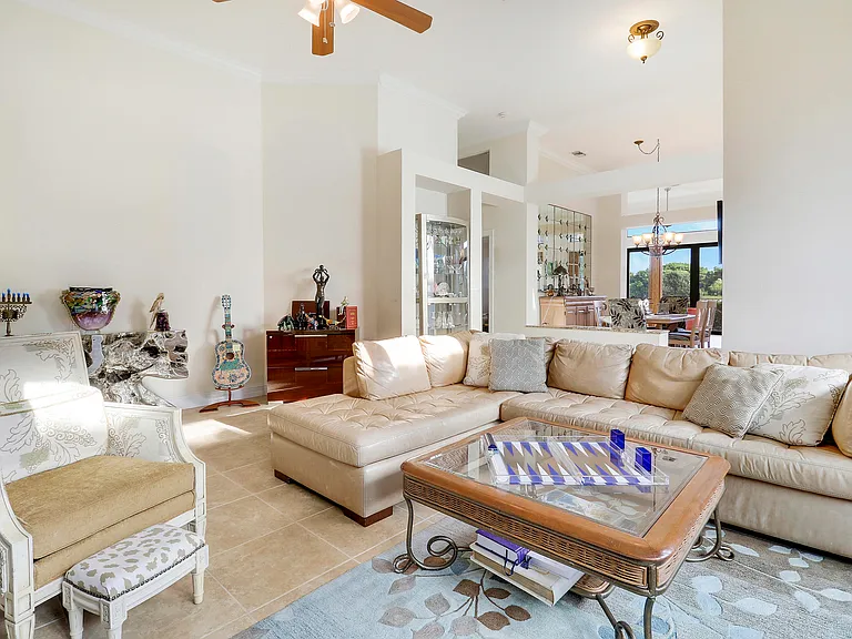 210 Coral Cay Ter — Photo 15
