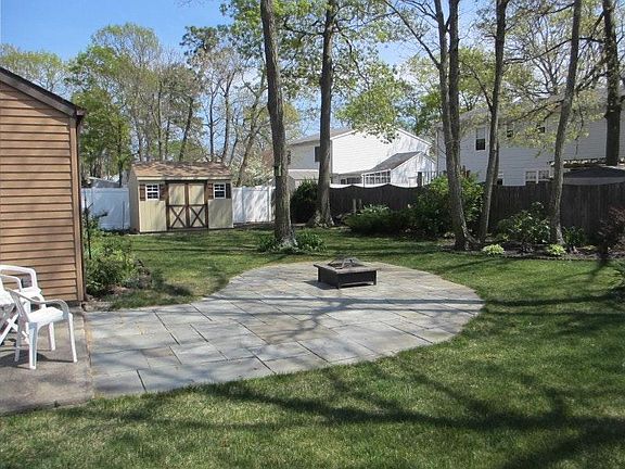 2nd image of 113 Oak Hill Dr