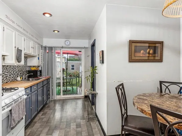 1221 Hillside Place image 1 of 7