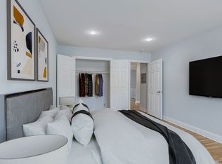 180 Guy Lombardo Ave APT I, Freeport, NY 11520