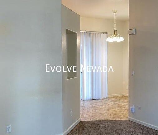 5th image of 2150 Divot Dr