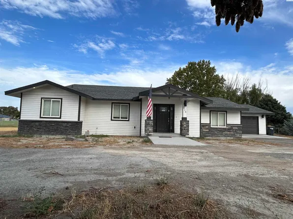 914 W 13th St, Benton City, WA 99320