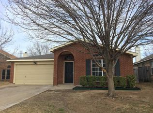 1156 Union Dr, Saginaw, TX 76131