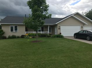 132 Sunset Ridge Dr, Stratford, WI 54484