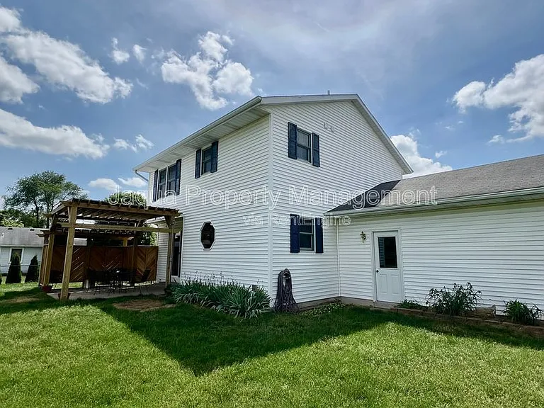 53641 Rolling Meadow Blvd — Photo 28
