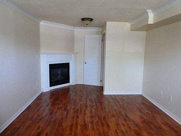 3rd image of 144 Pringle Dr