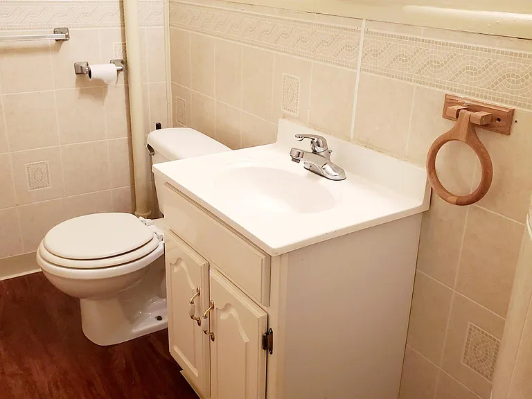 721 Main St #7 — Photo 2