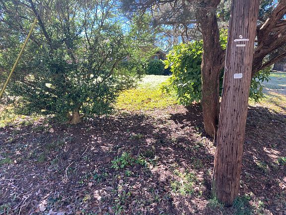 2nd image of 3506 Little John Dr