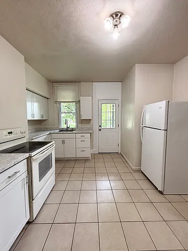 326 6th Ave #1 Photo 1