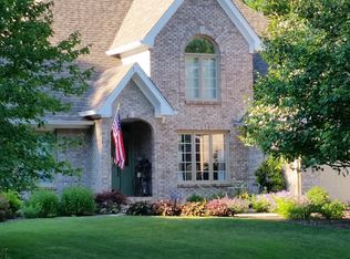 4048 Brockton Manor South Dr, Greenwood, IN 46143