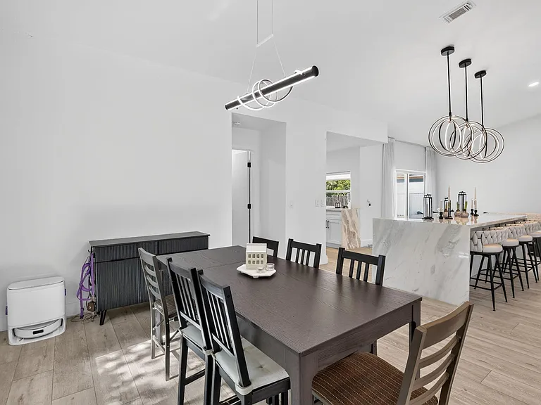 16709 SW 5th Ct — Photo 9