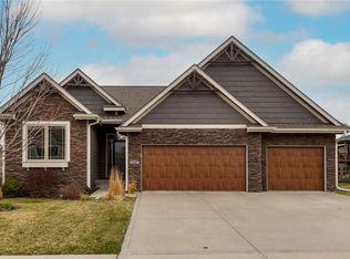 3687 NW 169th St, Clive, IA 50325