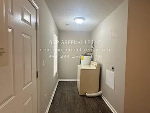 2nd image of 204 Sunnyside Dr #206